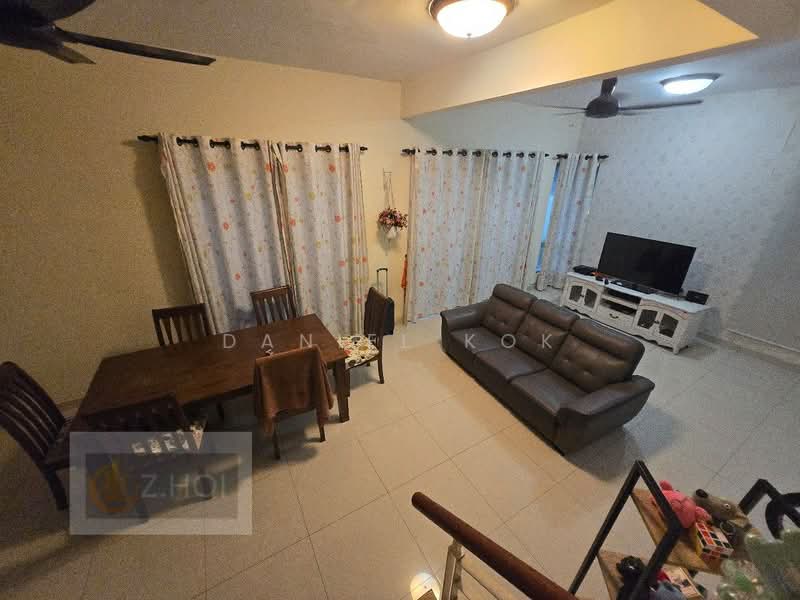 Cluster House for Sale in Bandar Parklands (Klang) - Daniel Kok - Living Room - PropertyGuru.com.my