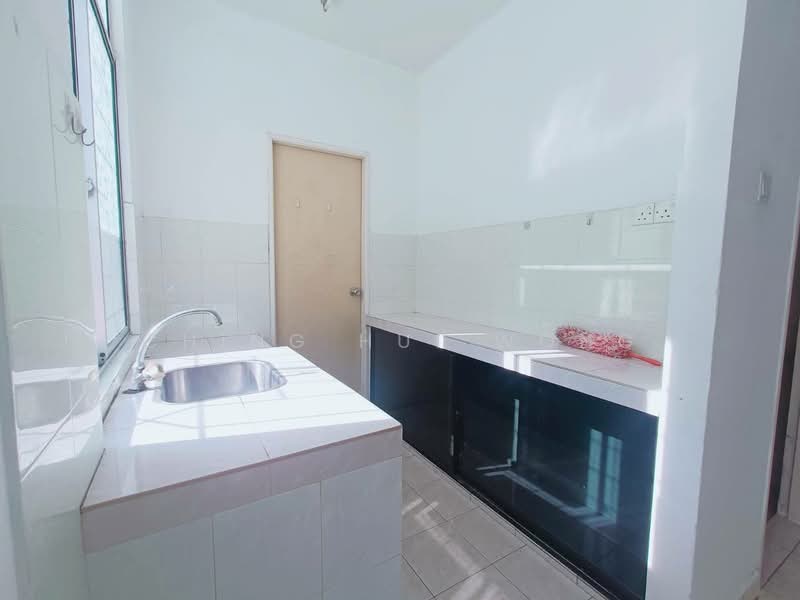 Apartment for Sale at Country Heights - Ching Hui Wong - Kitchen - PropertyGuru.com.my