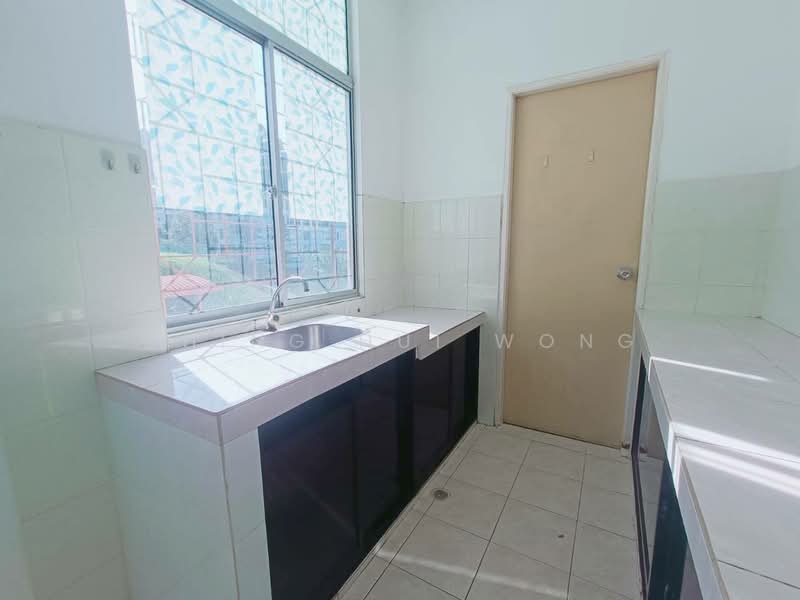Apartment for Sale at Country Heights - Ching Hui Wong - Kitchen - PropertyGuru.com.my