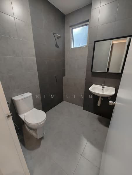 2-storey Terraced House for Rent in Bandar Gamuda Gardens (Rawang) - Kim Ling - Common Bathroom - PropertyGuru.com.my