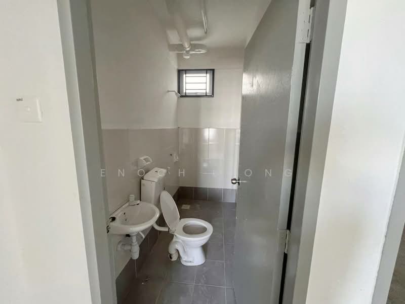 Rumah Flat untuk Disewa di PANGSAPURI PULAI MUTIARA 3 - Enoch Liong - Bathroom - PropertyGuru.com.my