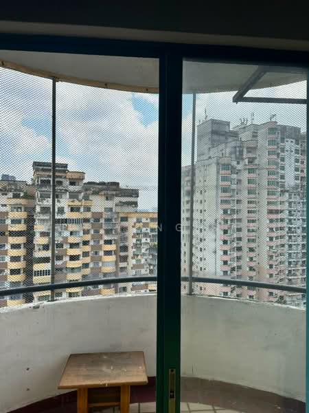 Kondominium untuk Dijual di BBK Condominium - Teh Yong San - Balcony - PropertyGuru.com.my