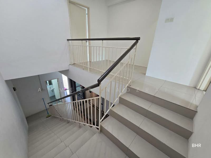 2.5-storey Terraced House for Sale in Bandar Teknologi Kajang (Kajang) - Ammeer Nadzrai - Interior - PropertyGuru.com.my