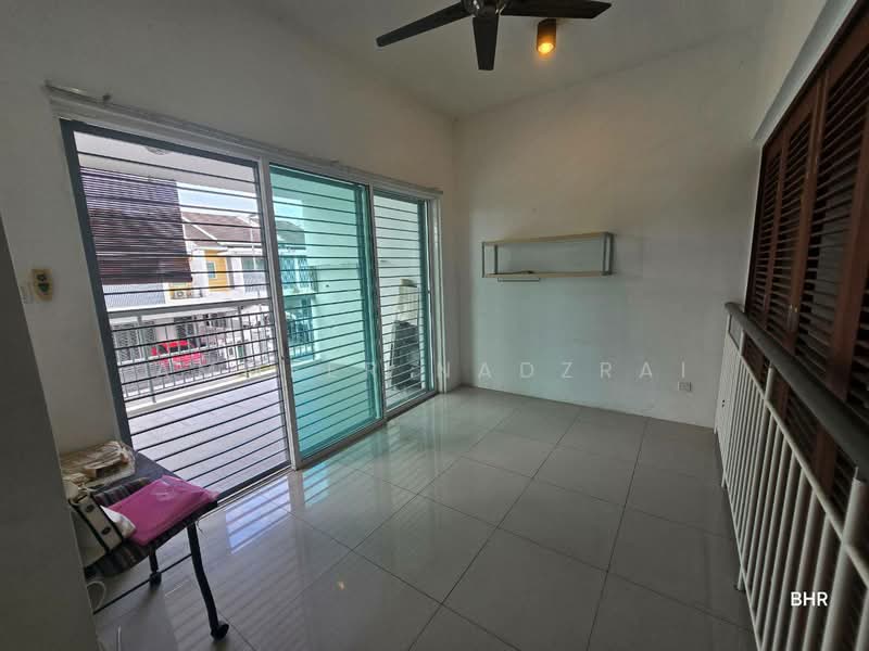 2.5-storey Terraced House for Sale in Bandar Teknologi Kajang (Kajang) - Ammeer Nadzrai - Balcony - PropertyGuru.com.my