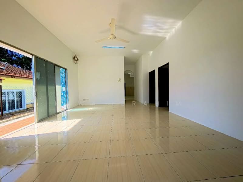 Semi-Detached House for Sale in Bandar Baru Salak Tinggi (Sepang) - Hawa Ibrahim - Living Room - PropertyGuru.com.my