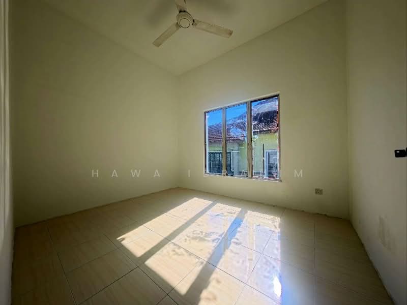 Semi-Detached House for Sale in Bandar Baru Salak Tinggi (Sepang) - Hawa Ibrahim - Interior - PropertyGuru.com.my