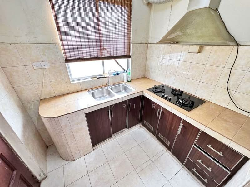 2-storey Terraced House for Sale in Taman Impian Putra (Bangi) - Mohd Nazri Roslan - Kitchen - PropertyGuru.com.my