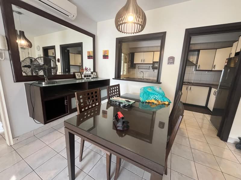 Kondominium untuk Dijual di Mont Kiara Bayu - Edward Yap - Dining Room - PropertyGuru.com.my