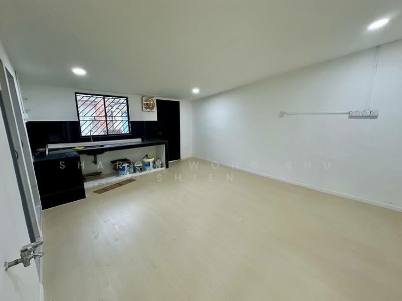 Rumah Teres 1 Tingkat untuk Dijual di Ulu Tiram (Johor) - Sharon Wong Shu Shien - Kitchen - PropertyGuru.com.my