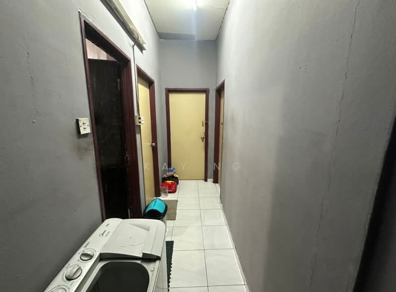 Apartment for Sale at Sri Akasia - Kay Ng - Corridor - PropertyGuru.com.my
