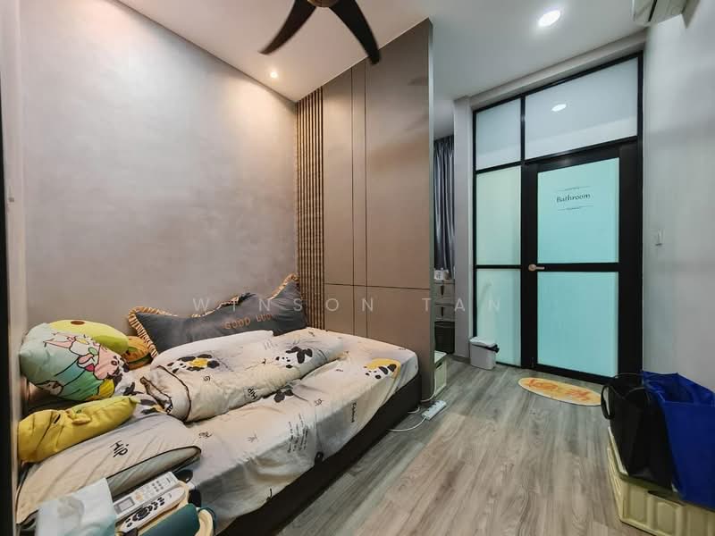 Rumah Teres 2 Tingkat untuk Dijual di Bandar Seri Alam (Masai) - Winson Tan - Bedroom - PropertyGuru.com.my