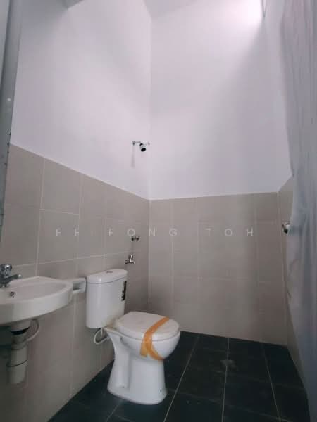 2-storey Terraced House for Sale in Kangkar Pulai (Skudai) - Ee Fong Toh - Bathroom - PropertyGuru.com.my