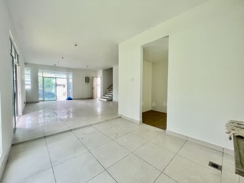 Semi-Detached House for Sale in Cheras (Selangor) - Jeffrey Pang - Living Room - PropertyGuru.com.my