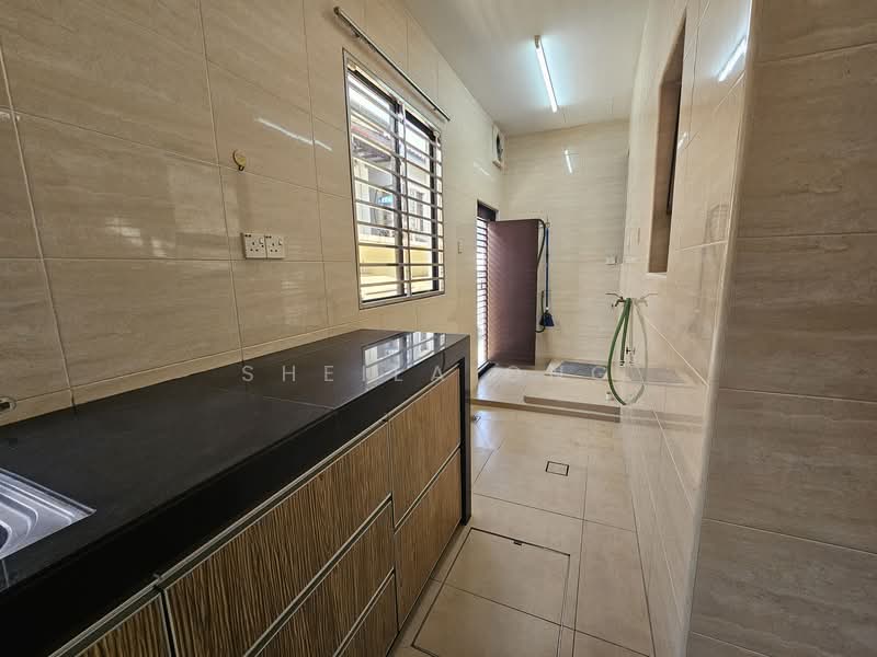2-storey Terraced House for Sale in Bandar Kinrara (Selangor) - Sheila Ong - Kitchen - PropertyGuru.com.my