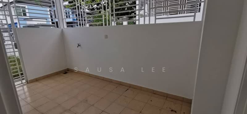 Rumah Teres 2 Tingkat untuk Dijual di Taman Seri Austin (Tebrau) - Sausa Lee - Balcony - PropertyGuru.com.my