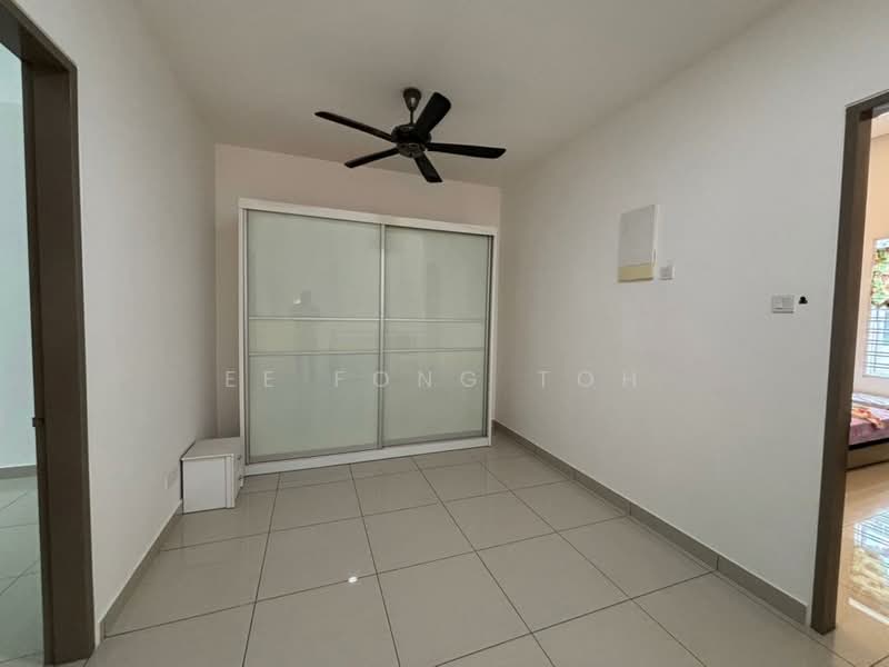 2-storey Terraced House for Sale in Taman Seri Austin (Tebrau) - Ee Fong Toh - Bedroom - PropertyGuru.com.my