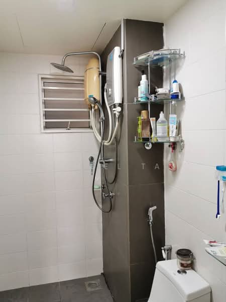 Servis Apartment untuk Disewa di Endah Promenade - Samuel Tan - Bathroom - PropertyGuru.com.my