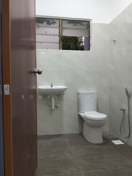 Rumah Teres 2 Tingkat untuk Disewa di Sunway (Selangor) - Ronald Khoo - Bathroom - PropertyGuru.com.my