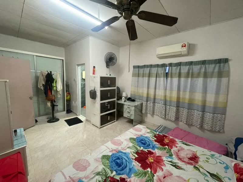 2-storey Terraced House for Sale in Taman Teluk Gedung Indah (Klang) - Mike Khor - Bedroom - PropertyGuru.com.my