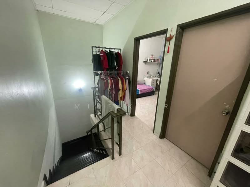 2-storey Terraced House for Sale in Taman Teluk Gedung Indah (Klang) - Mike Khor - Interior - PropertyGuru.com.my