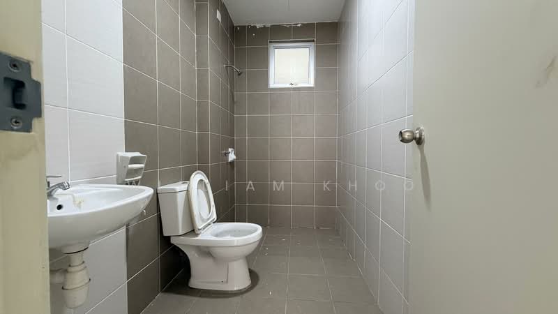 Service Residence for Sale at BSP 21 - William Khoo - Bathroom - PropertyGuru.com.my