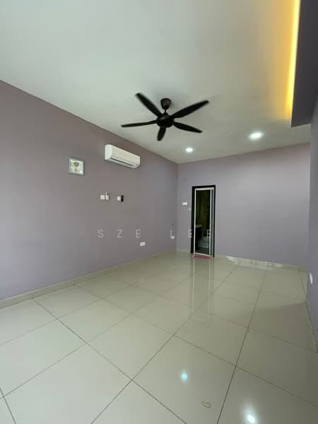 Servis Apartment untuk Dijual di Palazio - Sze Lee - Living Room - PropertyGuru.com.my
