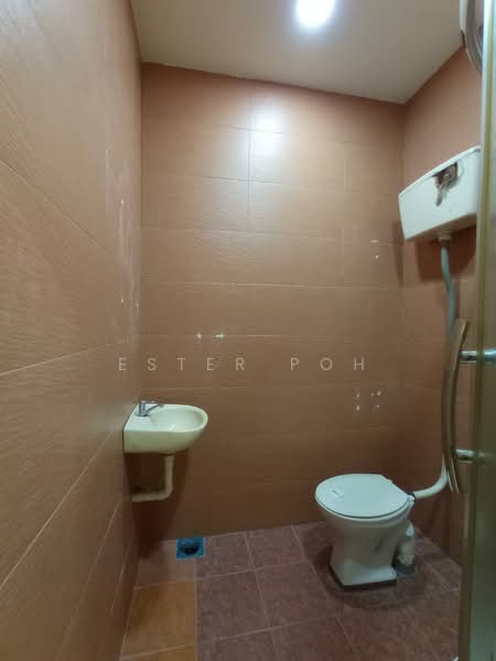 Rumah Berkembar untuk Dijual di Seremban (Negeri Sembilan) - Ester Poh. - Bathroom - PropertyGuru.com.my