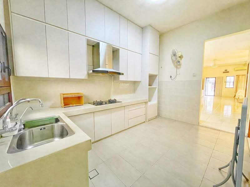 2-storey Terraced House for Sale in Bandar Nusaputra (Puchong) - Ammeer Nadzrai - Kitchen - PropertyGuru.com.my