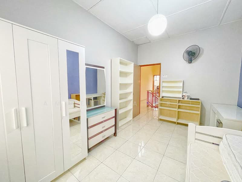2-storey Terraced House for Sale in Bandar Nusaputra (Puchong) - Ammeer Nadzrai - Bedroom - PropertyGuru.com.my