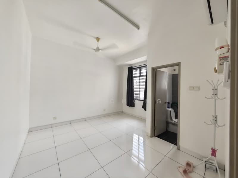 2-storey Terraced House for Sale in Taman Pelangi Indah (Ulu Tiram) - Tim Chong - Interior - PropertyGuru.com.my