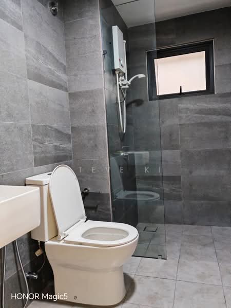 Kondominium untuk Disewa di Kemuning Utama - STEVE KI - Bathroom - PropertyGuru.com.my