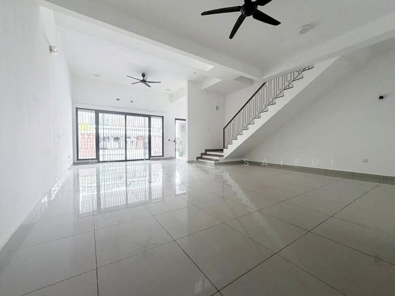 2-storey Terraced House for Sale in Elmina (Shah Alam) - Mohd Aizat Saiful Bahri - Living Room - PropertyGuru.com.my