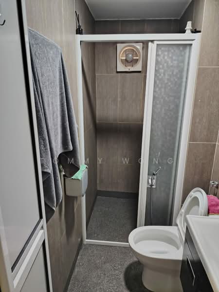Apartment for Sale at Pangsapuri Bayu Suria (Summerfields Apartments) - Tommy Wong Phang - Bathroom - PropertyGuru.com.my
