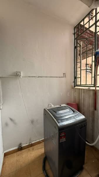 Pangsapuri untuk Dijual di Mentari Court 2, Bandar Sunway - Mavis Yee - Balcony - PropertyGuru.com.my