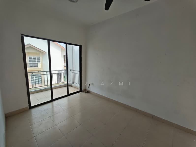 2-storey Terraced House for Sale in Kuantan (Pahang) - Faiz Azmi - Balcony - PropertyGuru.com.my
