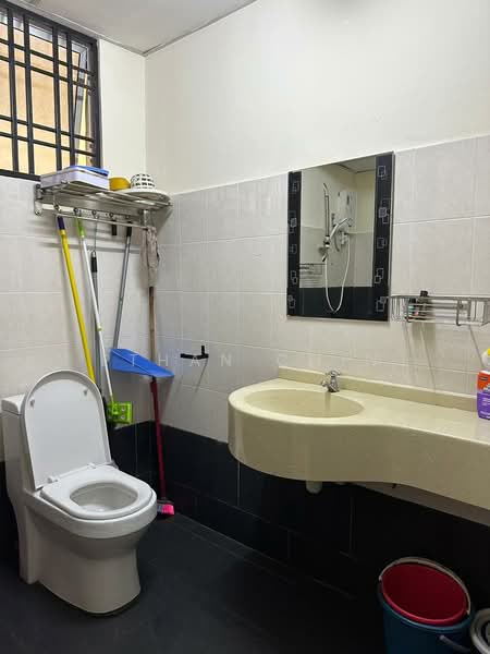 Condominium for Sale at Platinum Hill PV 5 - Ethan Chin - Bathroom - PropertyGuru.com.my