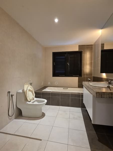 Condominium for Rent at Armanee Terrace - Jag . - Bathroom - PropertyGuru.com.my