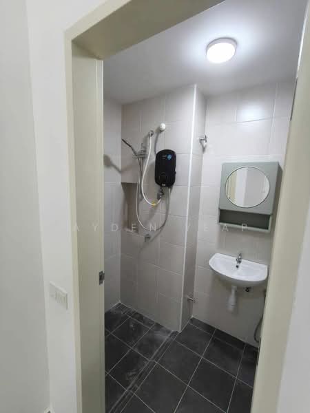 Servis Apartment untuk Disewa di Bandar Cassia (Batu Kawan) - Jayden Yeap - Bathroom - PropertyGuru.com.my