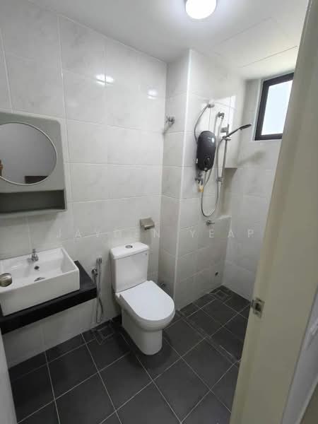 Servis Apartment untuk Disewa di Bandar Cassia (Batu Kawan) - Jayden Yeap - Bathroom - PropertyGuru.com.my