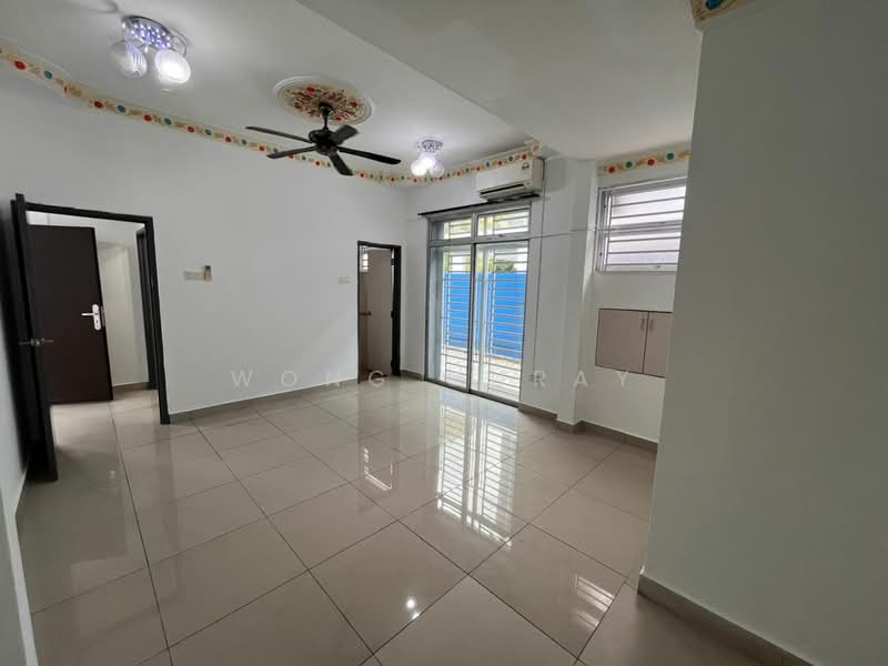 Semi-Detached House for Sale in Mutiara Rini (Skudai) - Wong Ouray - Living Room - PropertyGuru.com.my