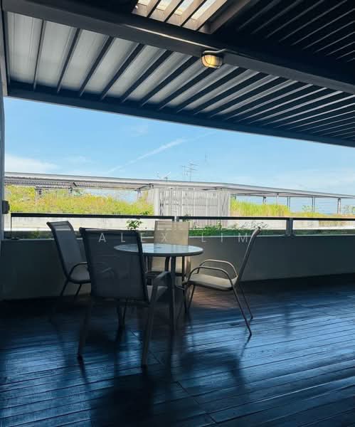 Kondominium untuk Disewa di Shorefront Residences - Alex Lim - Balcony - PropertyGuru.com.my