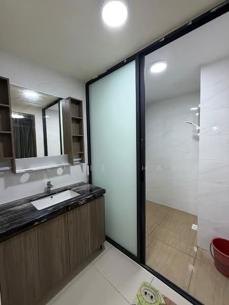 Service Residence for Rent at Country Garden Central Park - Eddie Chan - Bathroom - PropertyGuru.com.my