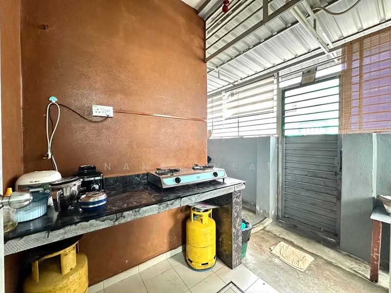 Rumah Teres 2 Tingkat untuk Dijual di Taman Seri Jaromas (Jenjarom) - Nana Cheah - Kitchen - PropertyGuru.com.my