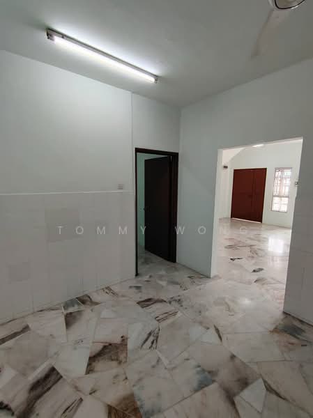 Rumah Teres 2 Tingkat untuk Disewa di Taman Puncak Jalil (Seri Kembangan) - Tommy Wong Phang - Interior - PropertyGuru.com.my