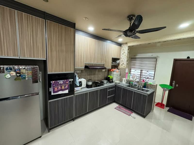 1-storey Terraced House for Sale in Taman Pelangi Semenyih (Semenyih) - Kimmy Chua - Kitchen - PropertyGuru.com.my