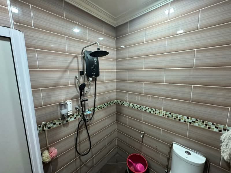 1-storey Terraced House for Sale in Taman Pelangi Semenyih (Semenyih) - Kimmy Chua - Bathroom - PropertyGuru.com.my