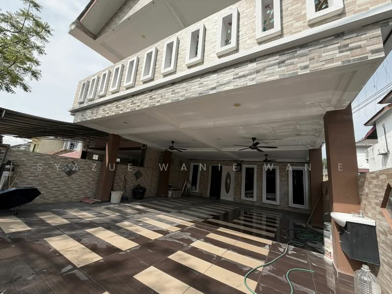2-storey Terraced House for Sale in Saujana Impian (Kajang) - Syazue Wanie Wanie - Exterior - PropertyGuru.com.my