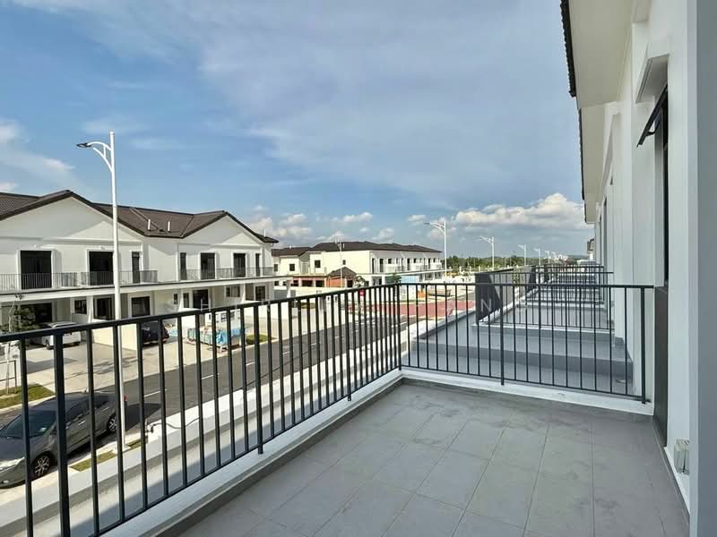 Cluster House for Rent in Iskandar Puteri (Nusajaya) (Johor) - Shirley Pang - Balcony - PropertyGuru.com.my
