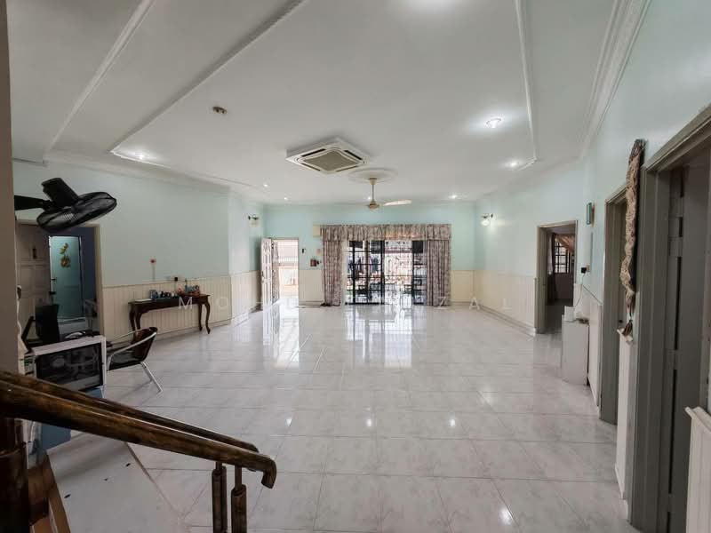Rumah Teres 1 Tingkat untuk Dijual di Ampang (Kuala Lumpur) - Mohd Faizal - Living Room - PropertyGuru.com.my