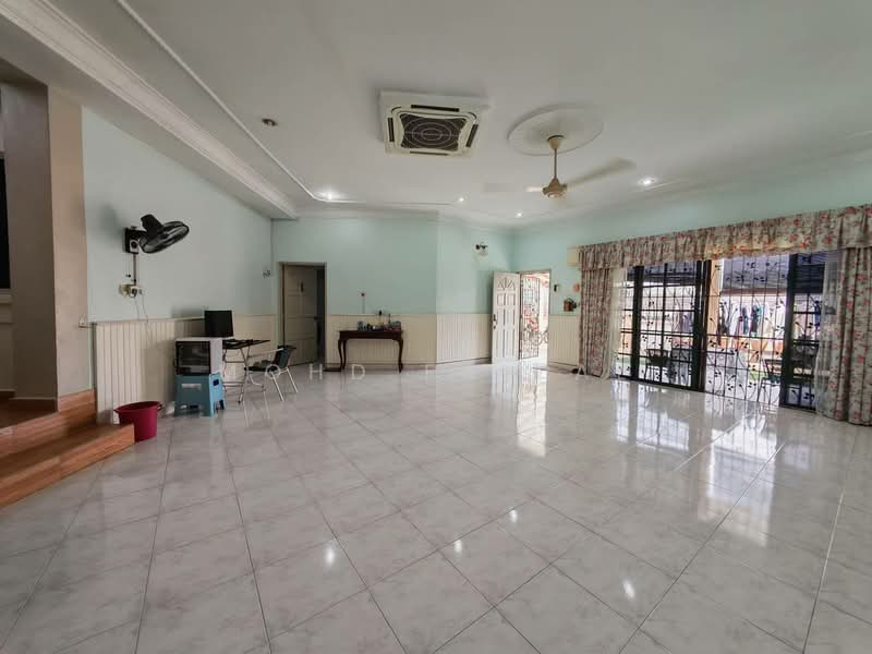 Rumah Teres 1 Tingkat untuk Dijual di Ampang (Kuala Lumpur) - Mohd Faizal - Living Room - PropertyGuru.com.my